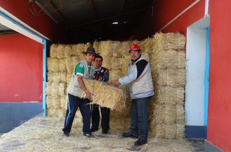 ENTREGAN 7 MIL KILOS DE HENO A PRODUCTORES AFECTADOS POR SEQUÍA