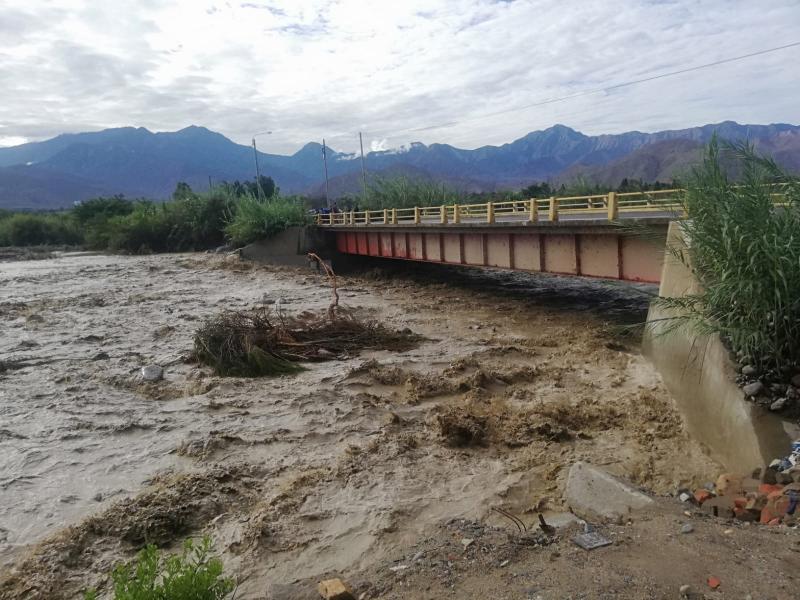 Lluvias inundan algunos campos de palto y mango en distrito ancashino de Moro