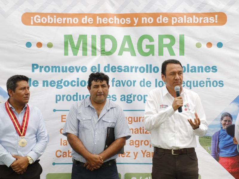 Midagri inaugura moderna sala de ordeño tecnificada en Huaura