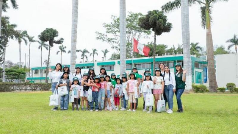 Niñas del Perú aprenden tecnologías para conservar la calidad genética de los cultivos