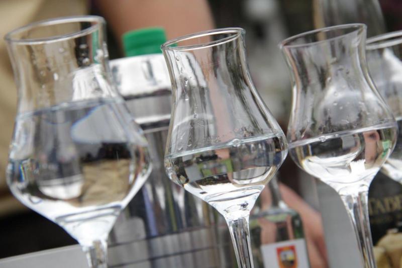 Perú inaugura la primera escuela de pisco en Europa