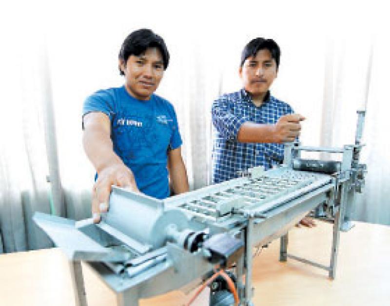 PRESENTAN LAVADORA SOLAR PARA FIBRA DE ALPACA