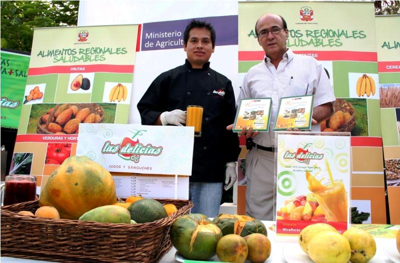 PRESENTARON JUGOS A BASE DE FRUTAS DE TEMPORADA