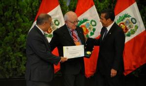 “EL PERIODISMO NO DEBE LIMITARSE A  INFORMAR SINO TAMBIÉN A CULTURIZAR”