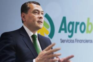 AGRICULTORES BANCARIZABLES SON 900 MIL, PERO EL SISTEMA SOLO ATIENDE A LA TERCERA PARTE