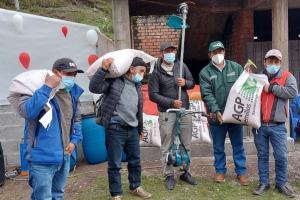 Agro Rural entregó más de 75 toneladas de semillas de pastos cultivados en Junín