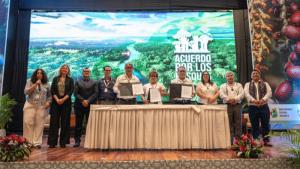 Comisión Multisectorial y Mancomunidad Regional Amazónica firman un “Acuerdo por los bosques” para fortalecer la lucha contra la tala ilegal