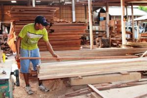 EXPORTACIÓN DE MADERA ASERRADA CRECIÓ 17% EN EL 2014