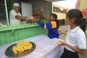 IMPLEMENTARÁN 4 MIL QUIOSCOS ESCOLARES DE VENTA DE ALIMENTOS SALUDABLES