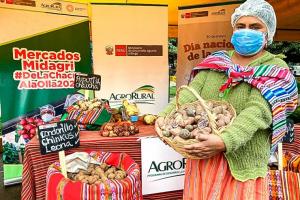 Más de 72 toneladas de Papa Yungay se venden en los mercados itinerantes del Midagri