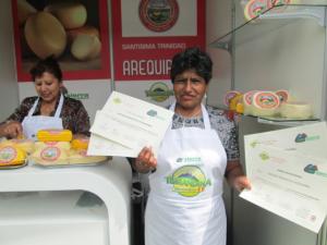 QUESOS DE CAJAMARCA, PUNO Y AREQUIPA GANAN CONCURSO NACIONAL