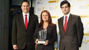 ROSARIO BAZÁN GANÓ PREMIO LÍDERES EMPRESARIALES DEL CAMBIO 2015