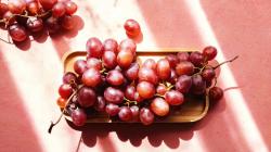 El consumo diario de uvas reduce la degeneración muscular